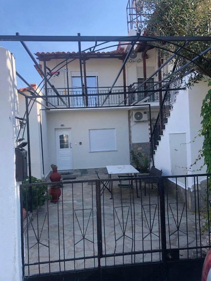 Tasoulashome 1-Μονοκατοικια Με Αυλη Komotini Exterior photo